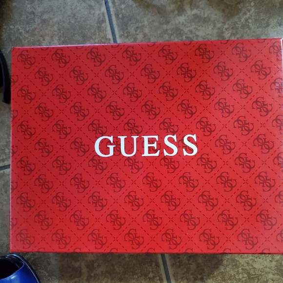 Guess Heels - Picture 5 of 5